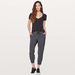 Lululemon Namaskar Crop Joggers Pants Swift Ultra Light Size 4